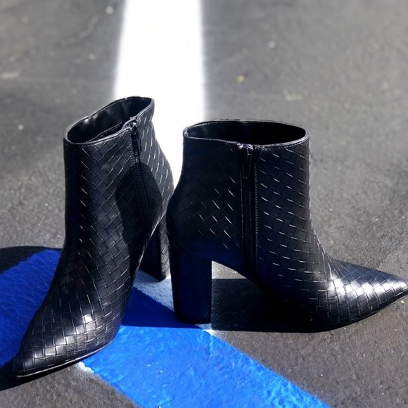 NEW Black Braided Weave Embossed Woven Pointy Toe - Picture 7 of 12